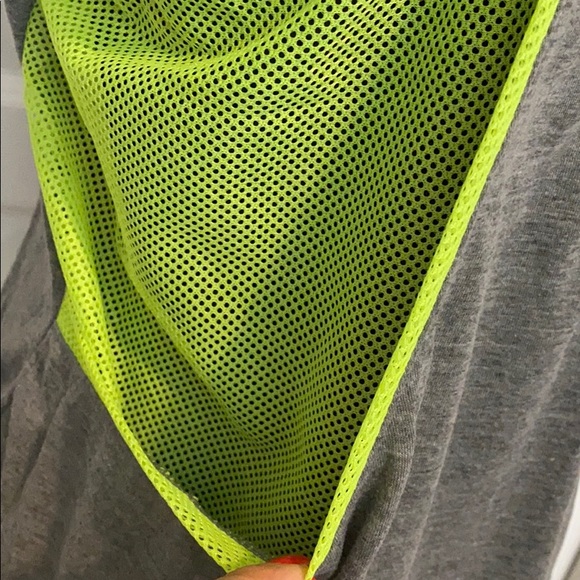 🔥3/$10🔥 Brand new sport tank tops! 4 colors! - Picture 3 of 8